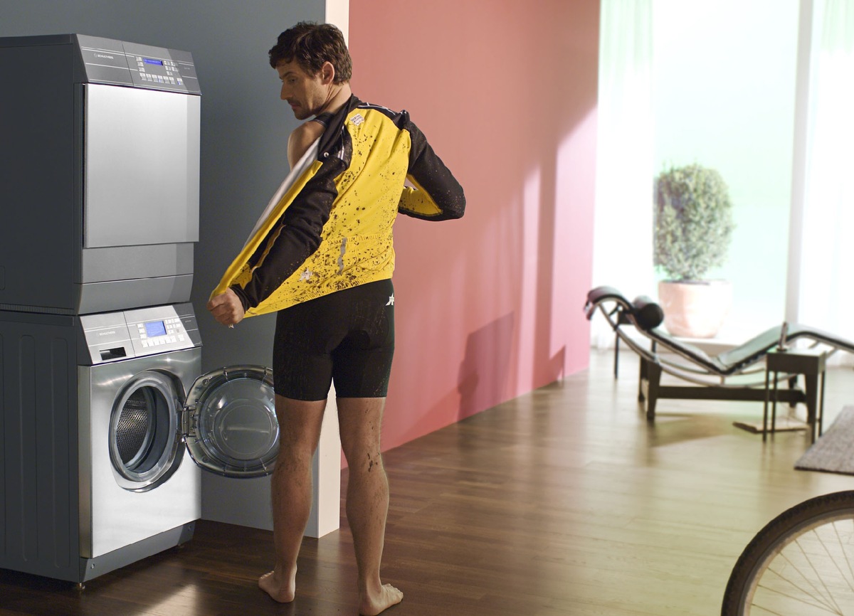 Première mondiale de Schulthess: la nouvelle Spirit XLI détecte le degré de saleté du linge