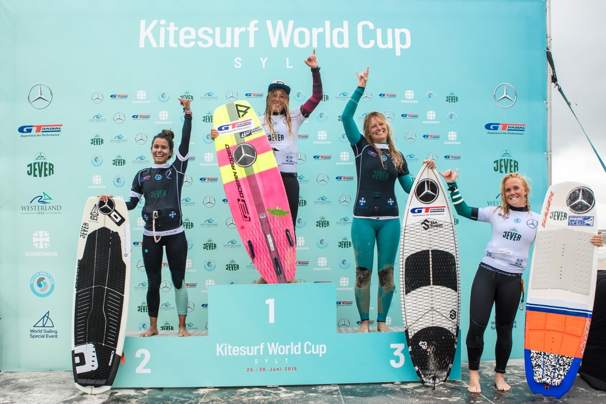 Erste Entscheidungen beim Kitesurf World Cup Sylt 2019 Regensburgerin Susanne Schwarztrauber sichert sich den dritten Platz