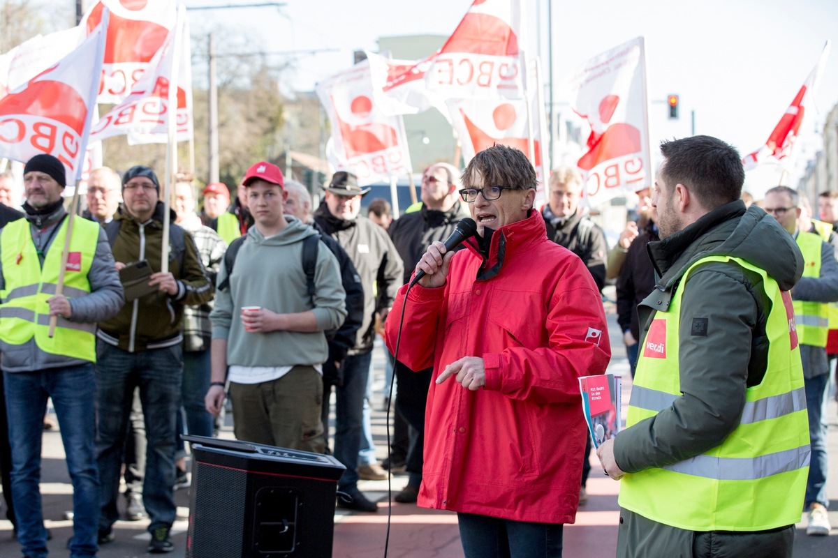 Tarifrunde private Energiewirtschaft: Zweite Verhandlung mit Demo gestartet