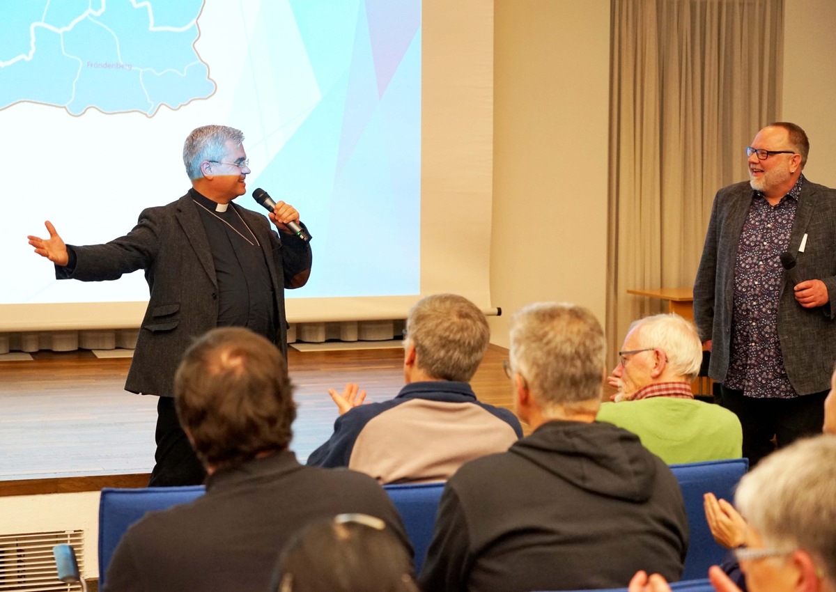 Eine Region im Wandel - Paderborner Erzbischof Dr. Udo Markus Bentz besucht Gläubige zwischen Lippe und Ruhr im Dekanat Unna