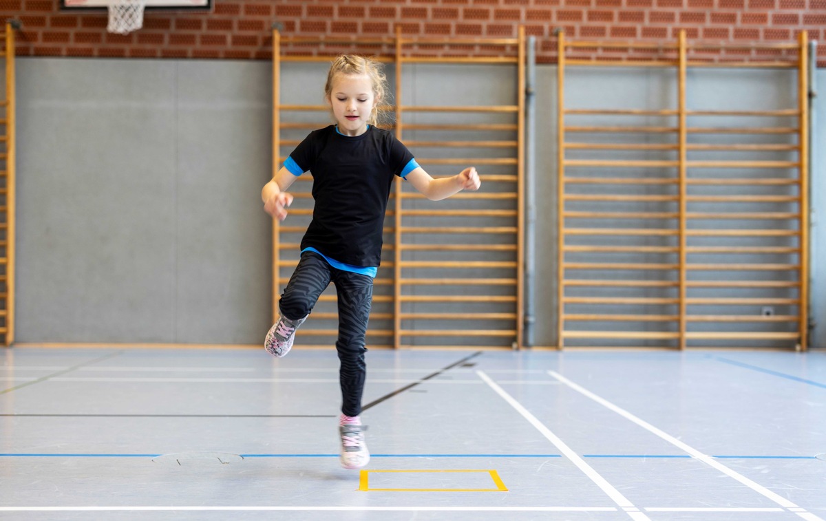 DEICHMANN sucht Deutschlands fitteste Grundschule: / Bewegungsinitiative geht 2025 nach erfolgreicher Premiere in die zweite Runde