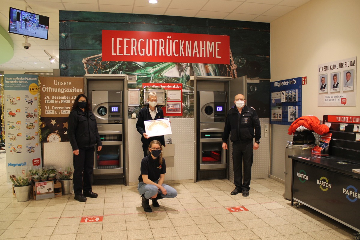 FW Eutin: Leergutbon- Spendenaktion vom Eutiner Rewe- Markt