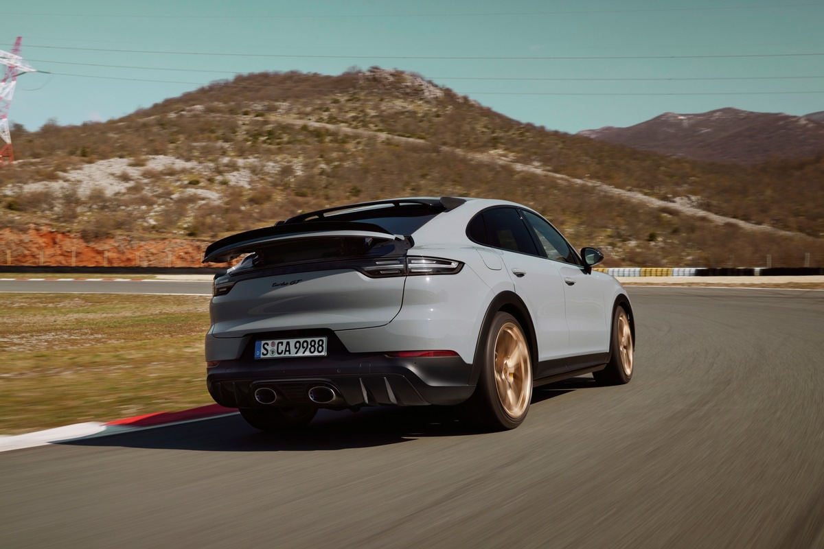 Neuer Spitzensportler von Porsche: der Cayenne Turbo GT