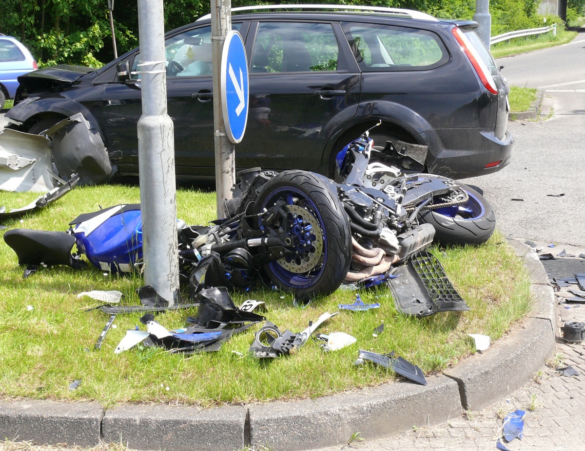 POL-DN: Kradfahrer mussten ins Krankenhaus