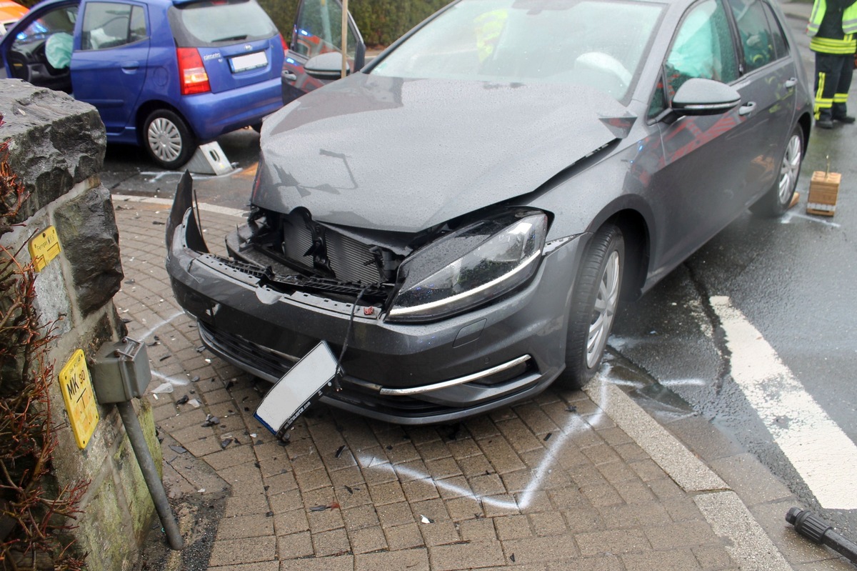 POL-OE: 25-Jähriger bei Unfall schwer verletzt