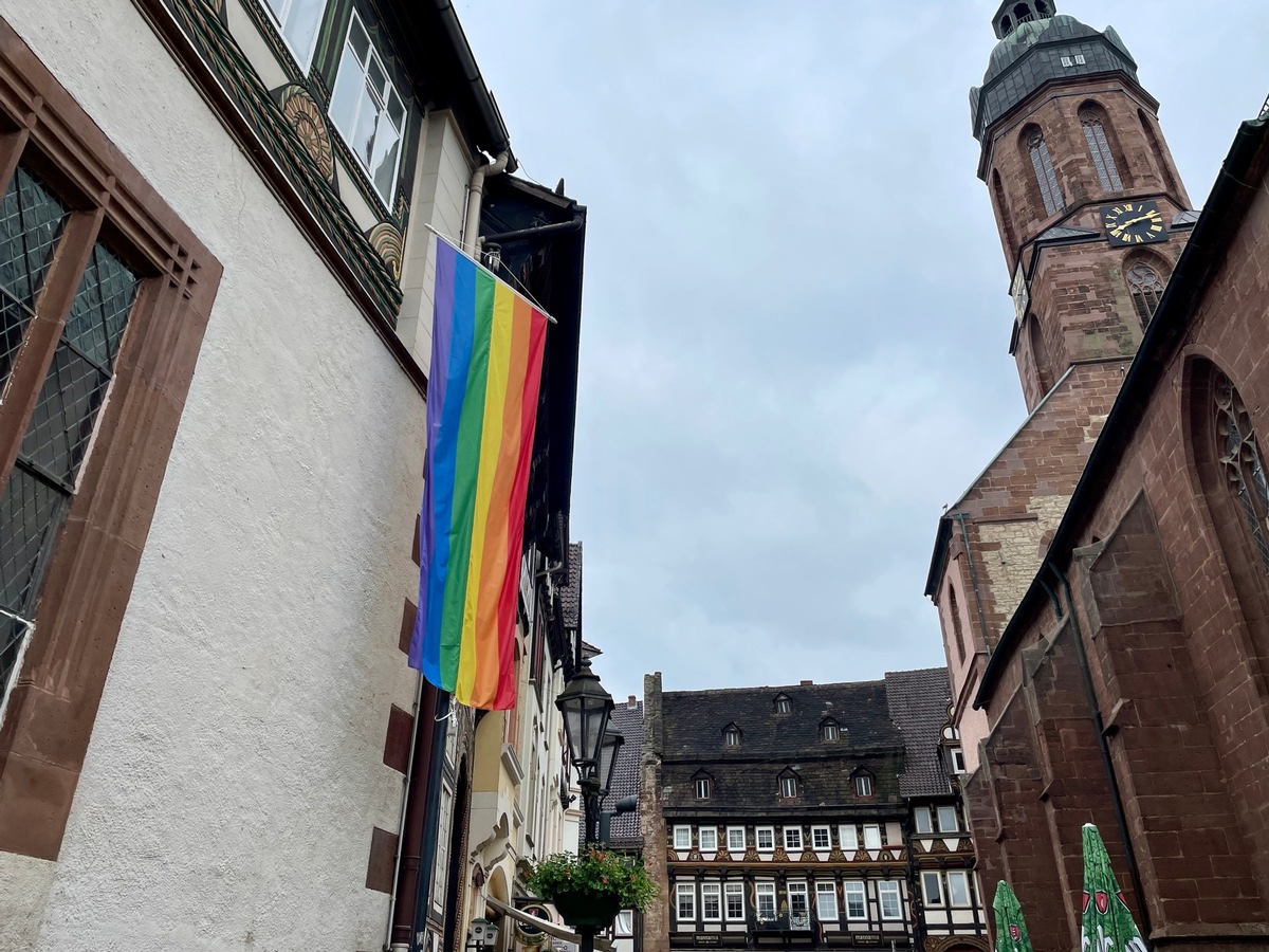 Regenbögen für das Alte und Neue Rathaus