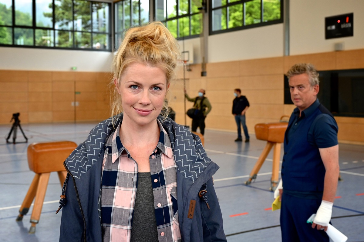 neoriginal: ZDFneo dreht Webcomedy &quot;Lehrerin auf Entzug&quot; / Neue Serie mit Christine Eixenberger in der ZDFmediathek und in ZDFneo