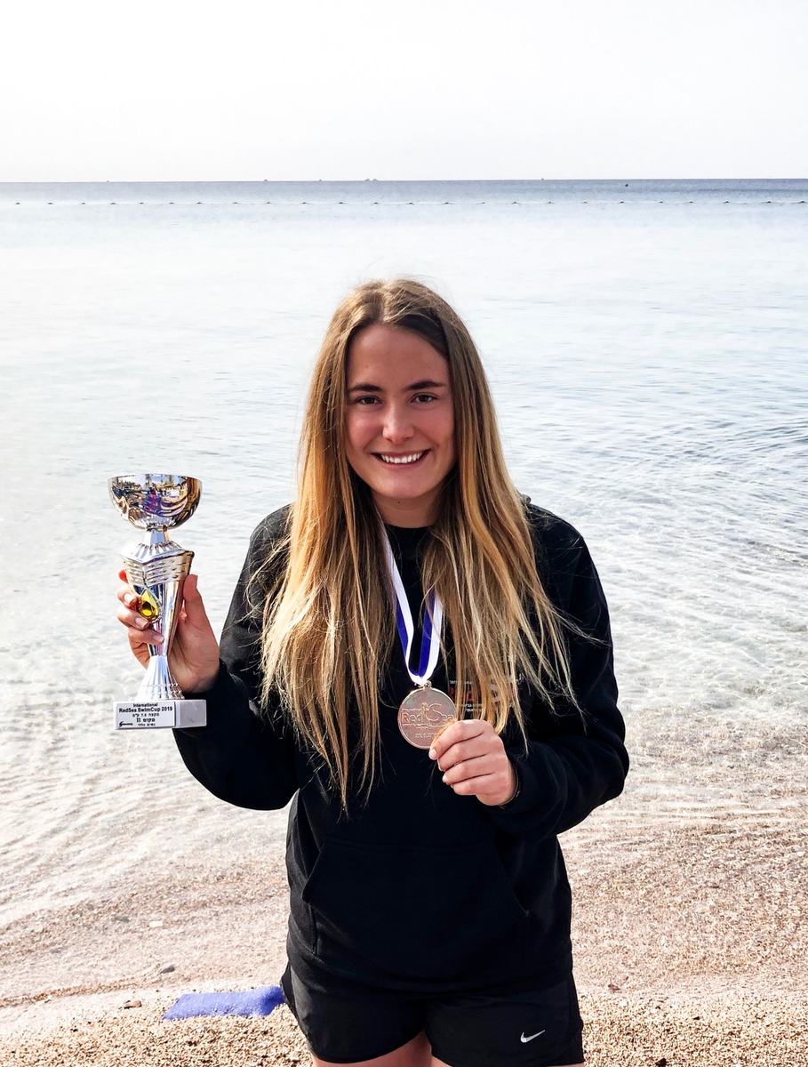 Erfolgreicher Freiwasser-Auftakt in Israel: Nathalie Pohl schwimmt im Roten Meer nach ganz vorne (FOTO)