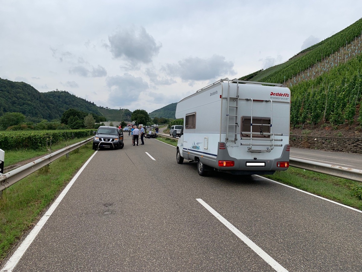 POL-PDWIL: Schwerer Verkehrsunfall zwischen Krad und PKW auf der L199