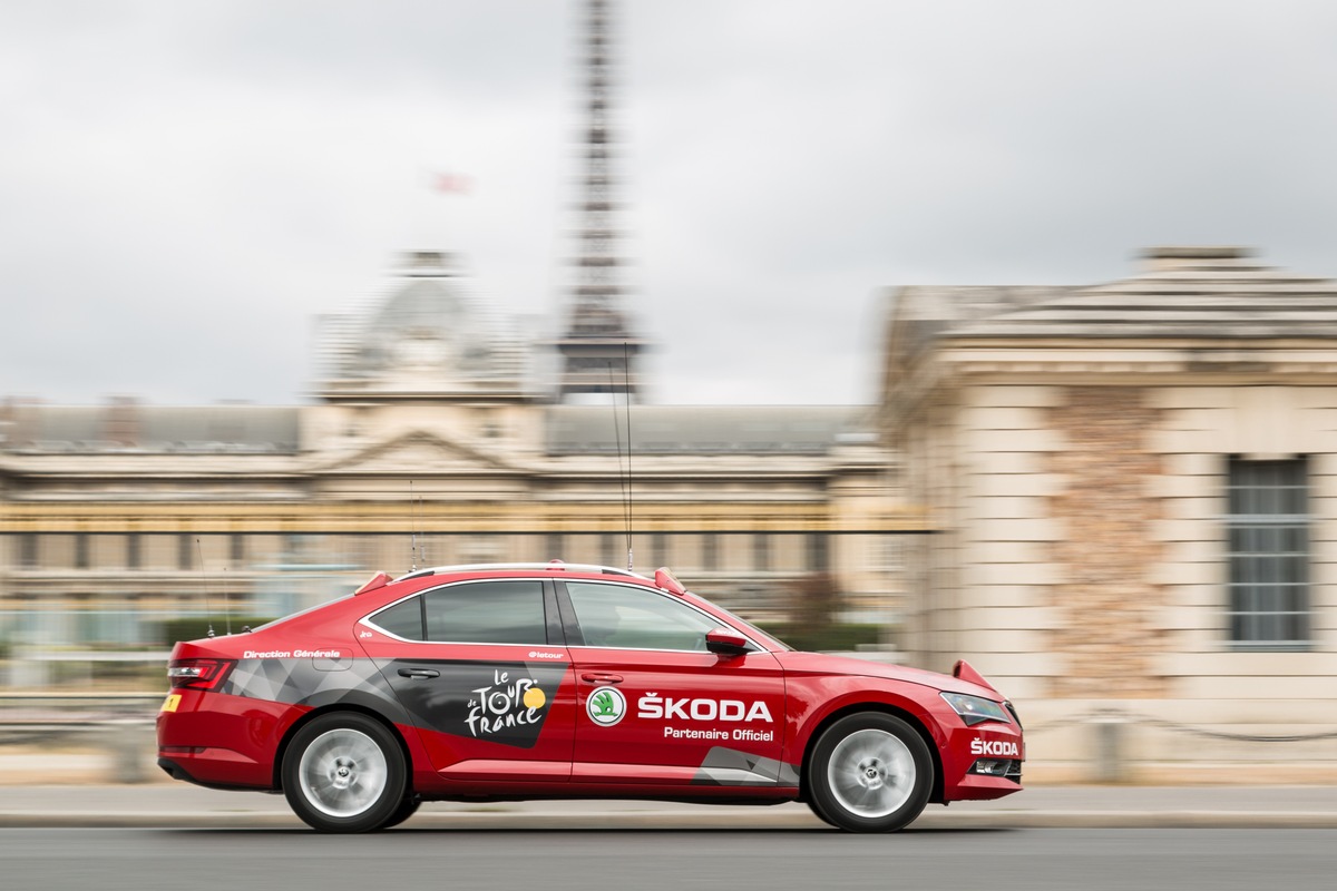 SKODA ist zum 15. Mal offizieller Partner der Tour de France (FOTO)