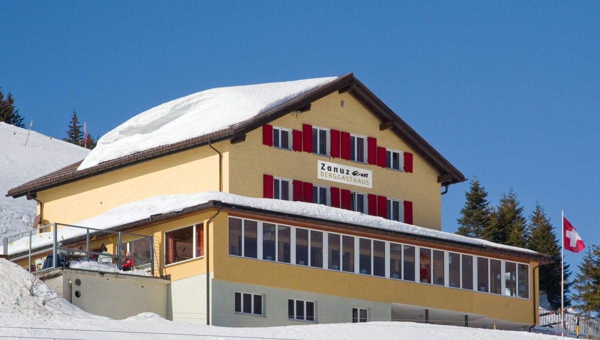 Neuer Name für das Berggasthaus Pizol. Am 17. Dezember eröffnet das Berggasthaus unter dem Namen «Zanuz».