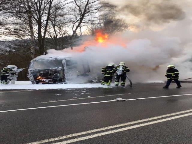 POL-PDTR: B41 - LKW-Brand und zeitweise Vollsperrung der B41