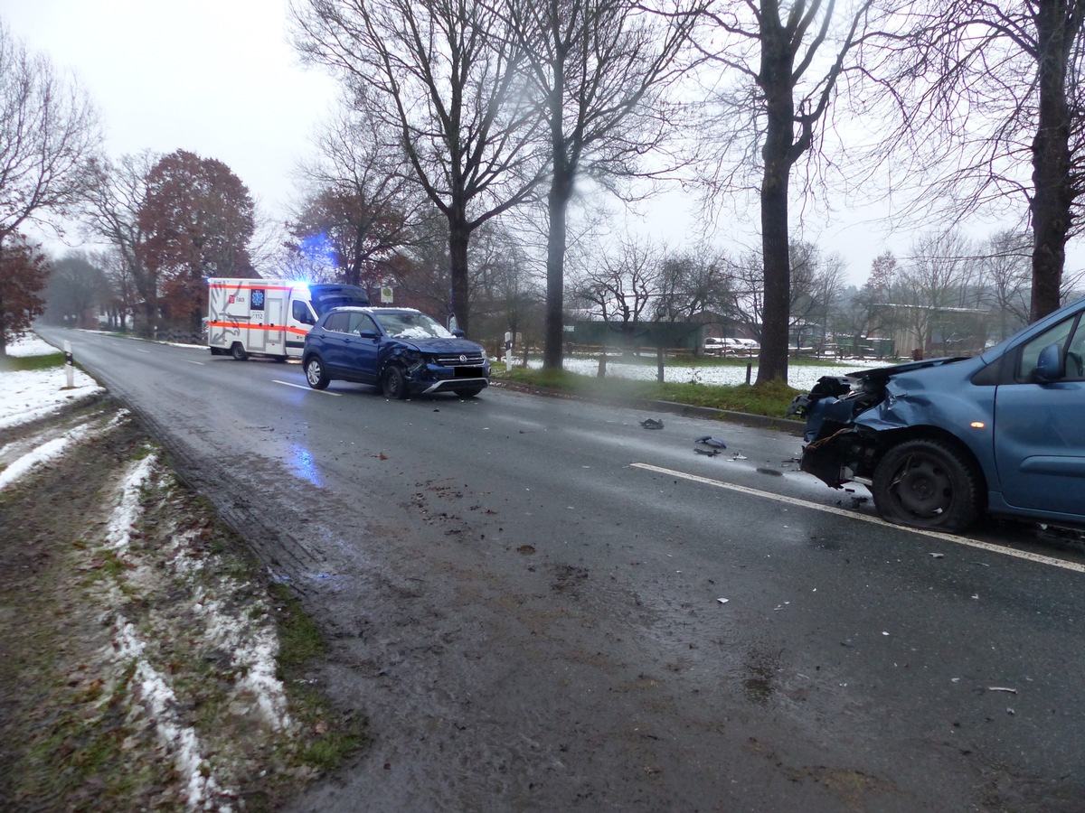 POL-CUX: Zwei Verkehrsunfälle - insgesamt 7 leicht Personen leicht verletzt (Lichtbild in der Anlage)