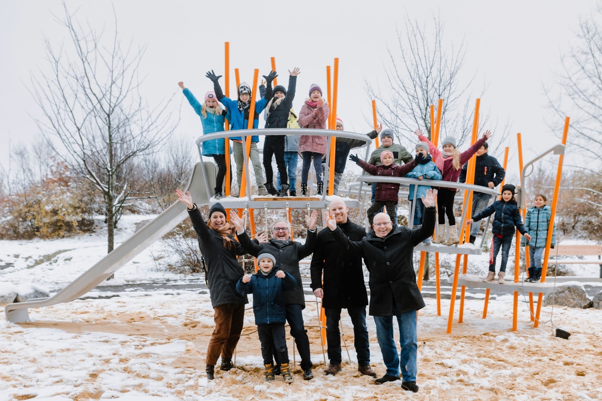 GWW Wernigerode übergibt ersten neuen Spielplatz / Jahr für Jahr wird für 100.000 Euro ein weiterer entstehen