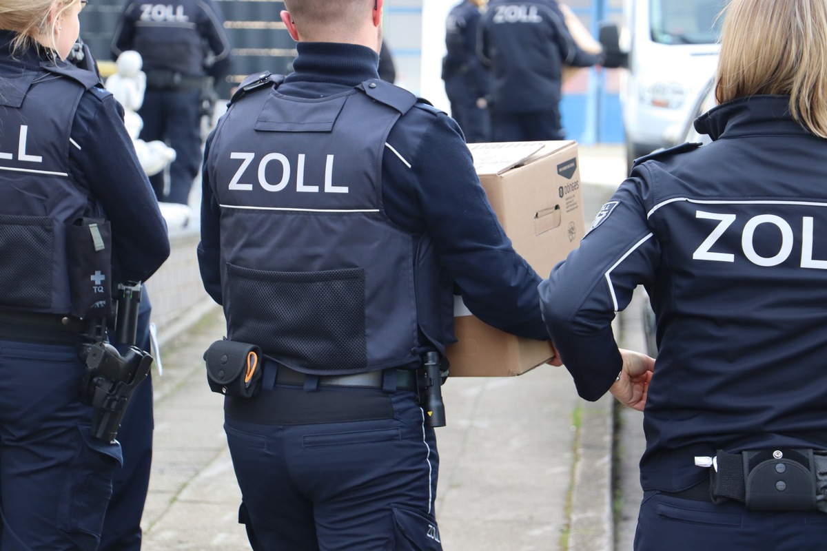 HZA-UL: Zoll-Razzia mit Festnahme im Sicherheitsgewerbe