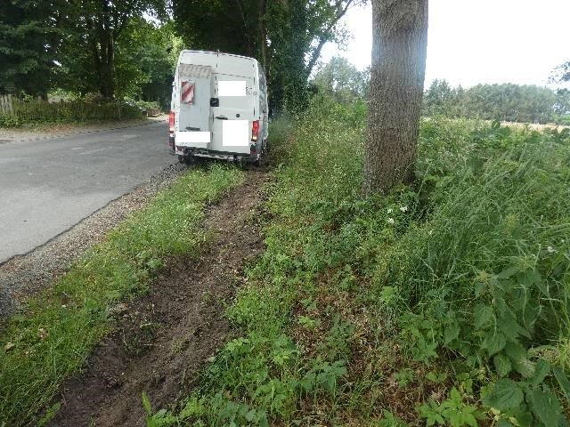 POL-CUX: Verkehrsunfall unter Betäubungsmitteleinfluss in Cuxhaven (Lichtbild in der Anlage)