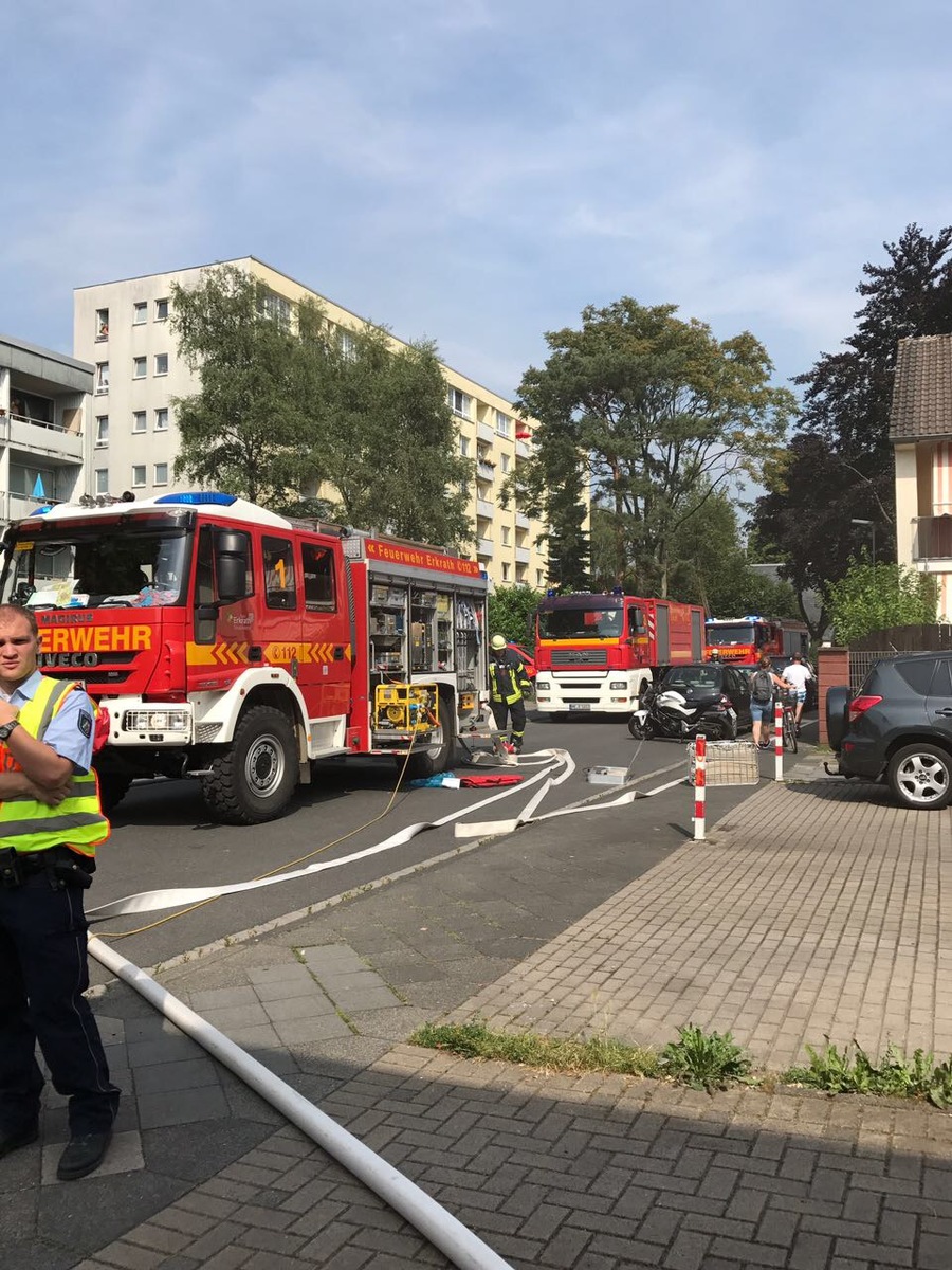 FW-Erkrath: Glimpflicher Ausgang bei Küchenbrand - Mieter hat genau richtig reagiert