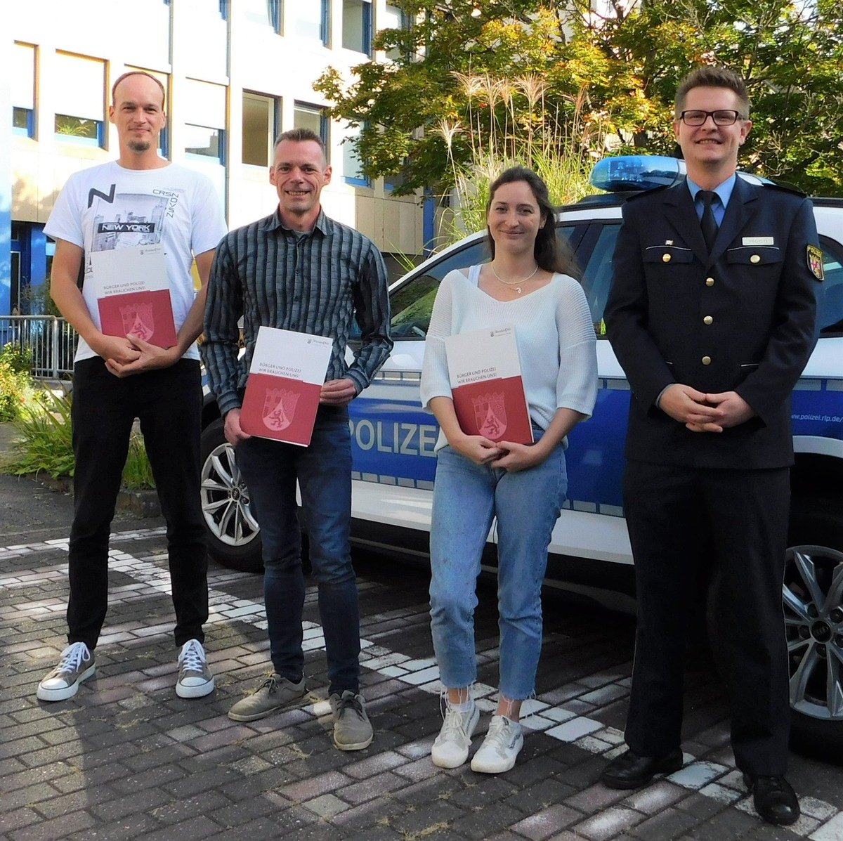 POL-PDKO: Verleihung von Bürgerurkunden/Durch schnelles Handeln ein Menschenleben gerettet