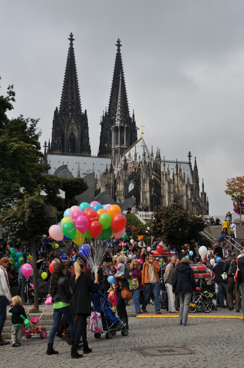 Weltkindertag: DEVK-Zelt ist eine Station auf der Mitmach-Rallye