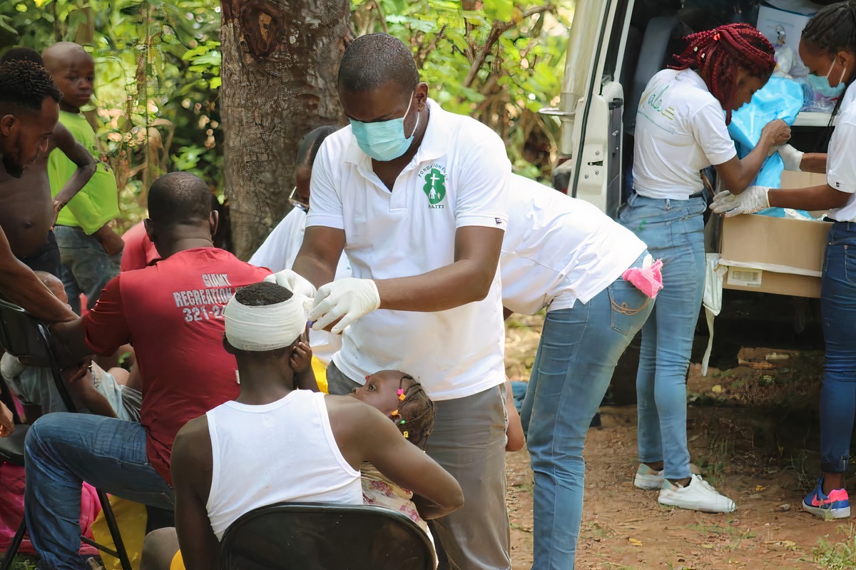 Medizinische Hilfe für Haiti: Die nph Kinderhilfe bündelt Kräfte vor Ort / Umfassende Hilfe durch medizinische Teams von nph Haiti und der nph Schwesterorganisation Fondation St. Luc.