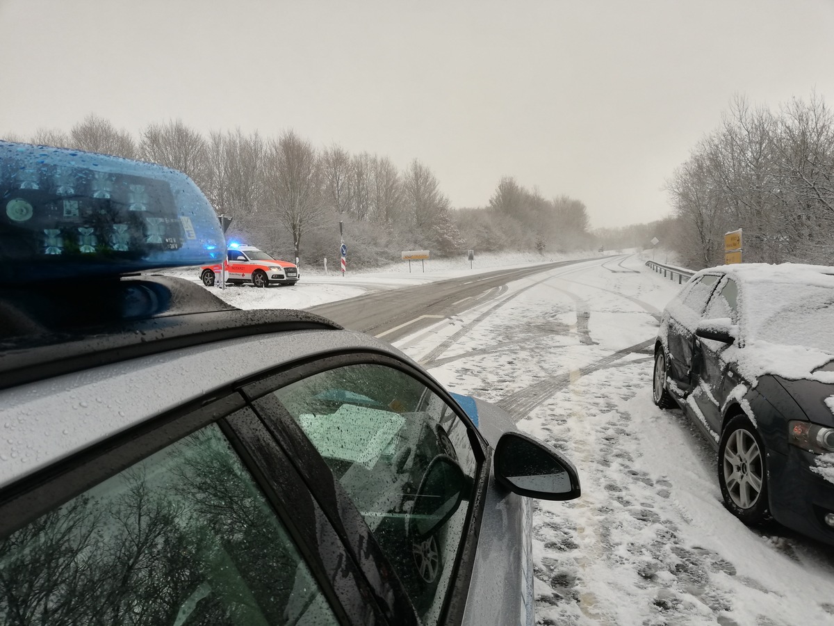 POL-PDWIL: Schneechaos im Hunsrück