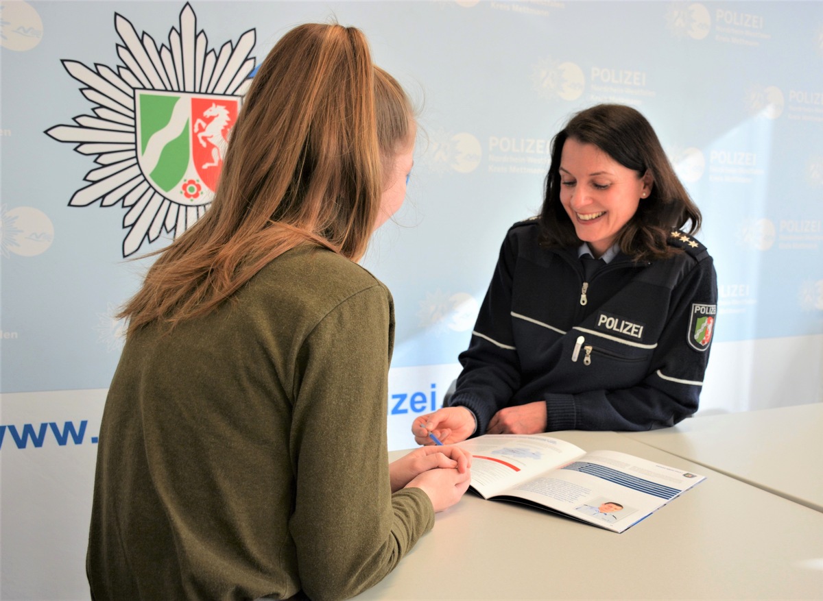 POL-ME: Personalwerbung der Polizei bei der Berufsorientierungsbörse - Langenfeld - 2204134