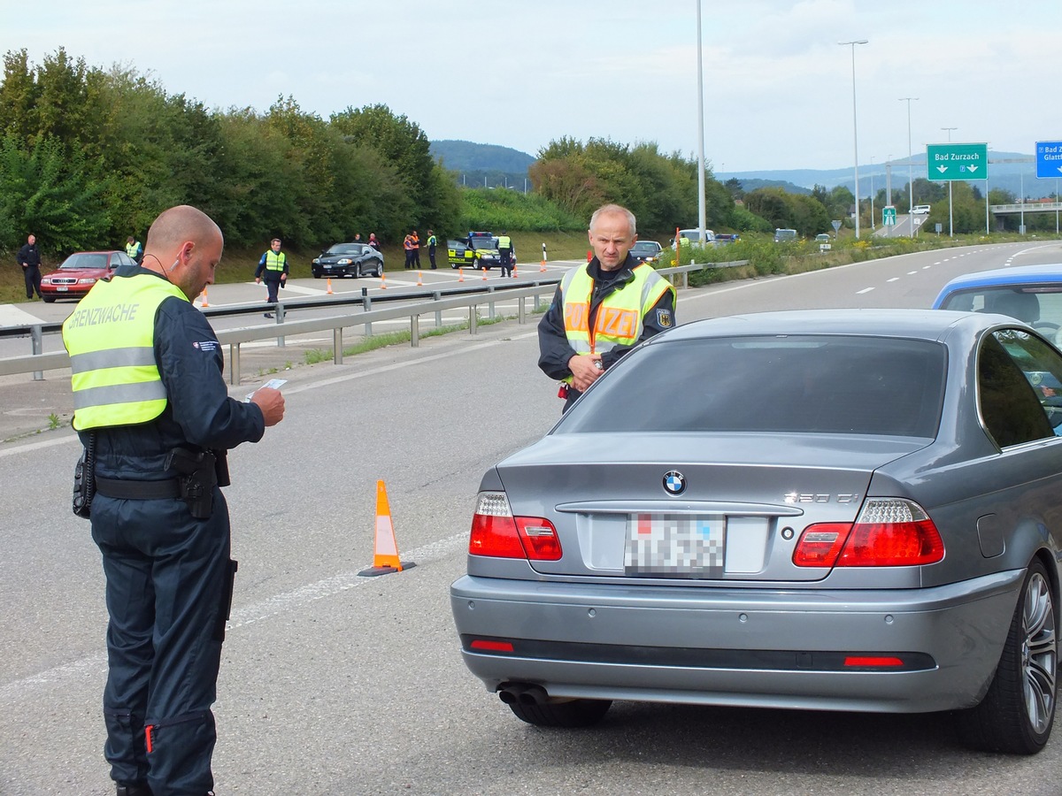 BPOLI-KN: Gemeinsamer grenzüberschreitender Fahndungseinsatz