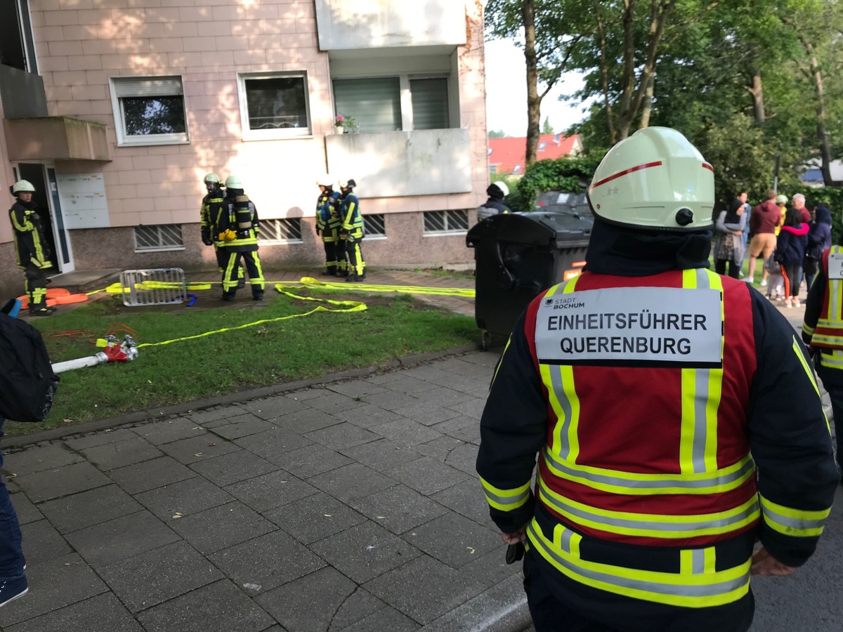 FW-BO: Kellerbrand in einem Mehrfamilienhaus