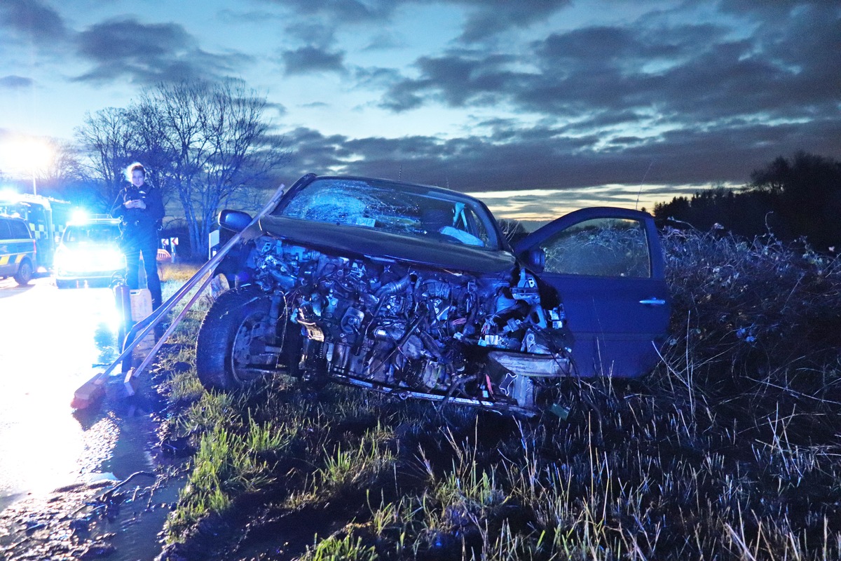 POL-ME: Eine Schwerverletzte bei Verkehrsunfall - Mettmann - 2401026