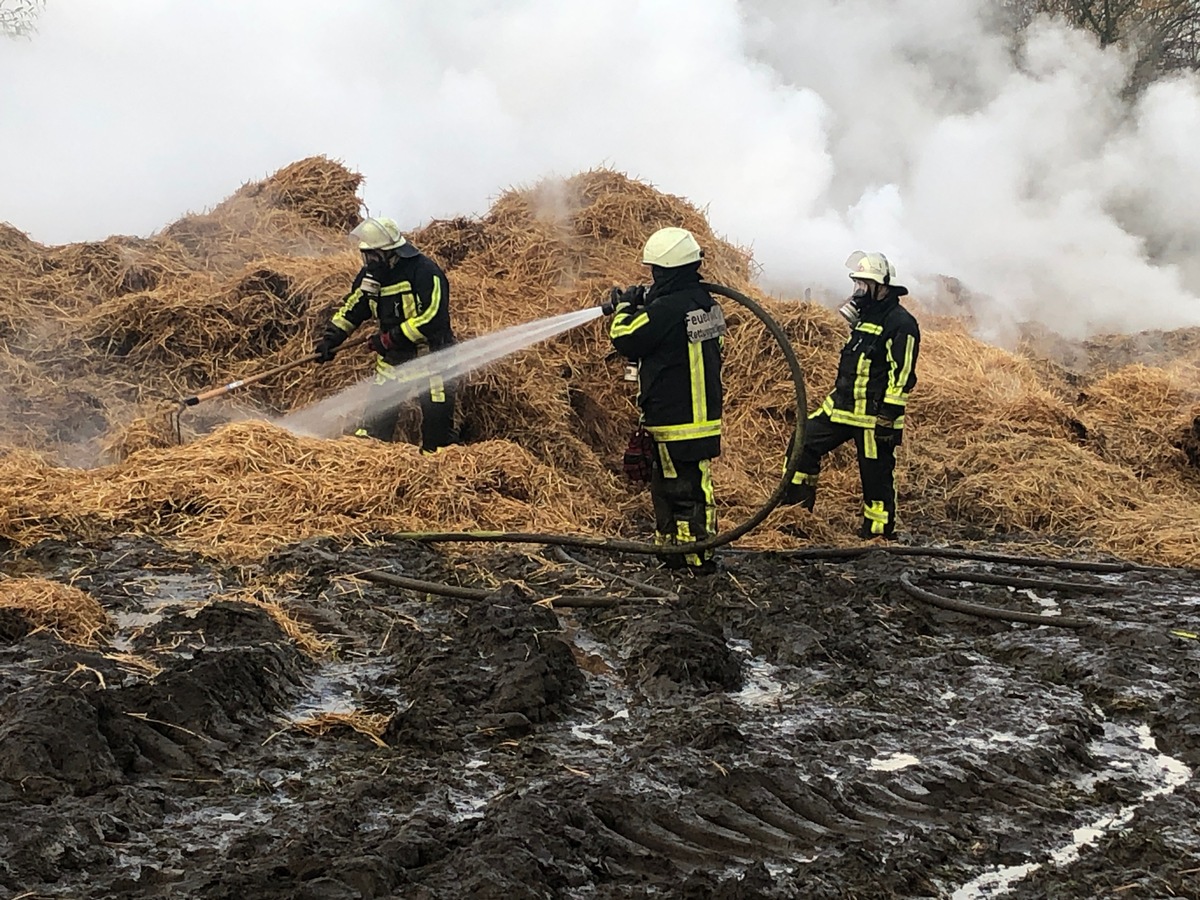 FW-BO: Erneuter Brand von Strohballen