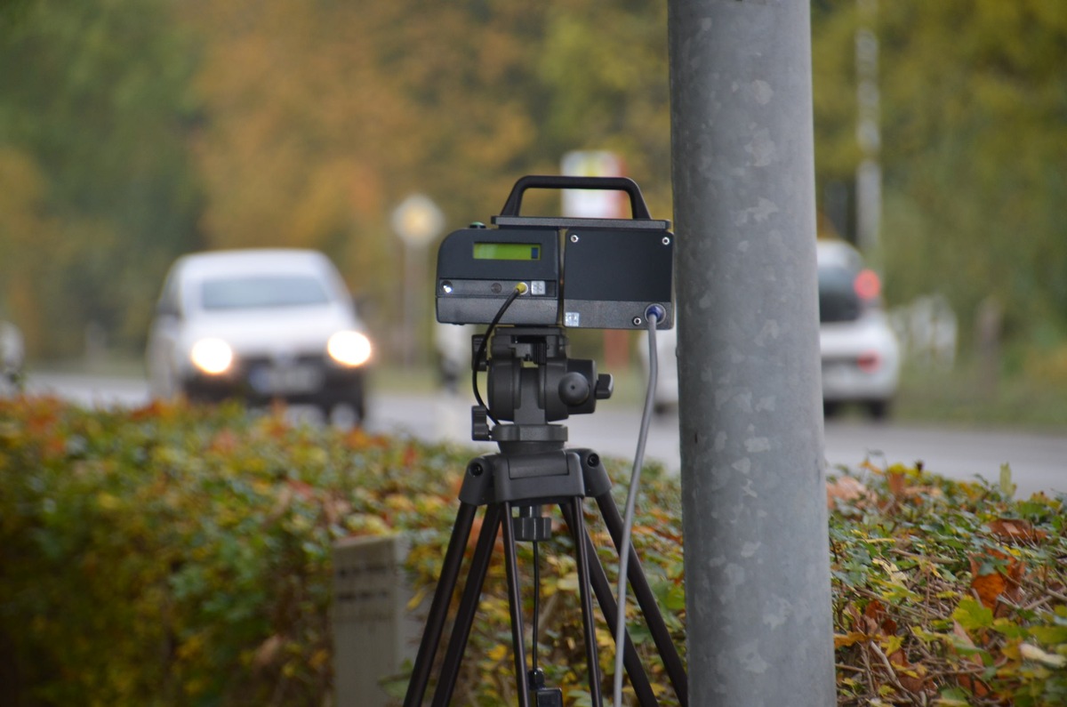 POL-STD: Polizei und Landkreis überprüfen Geschwindigkeit - über 3.000 Autofahrerinnen und Autofahrer gemessen - 85 Raser erwischt - 6 Fahrverbote drohen