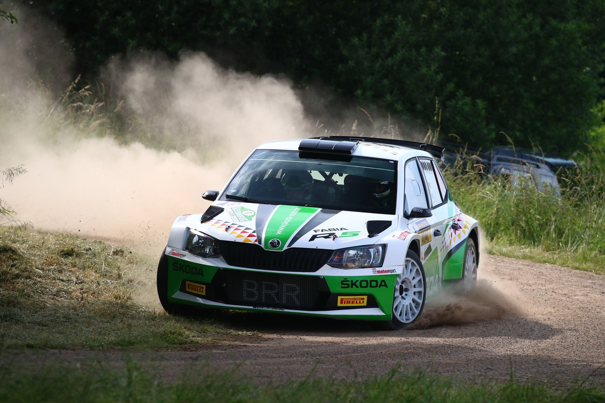 Großes Finale in der Deutschen Rallye-Meisterschaft: SKODA AUTO Deutschland Pilot Fabian Kreim will dritten Titel (FOTO)