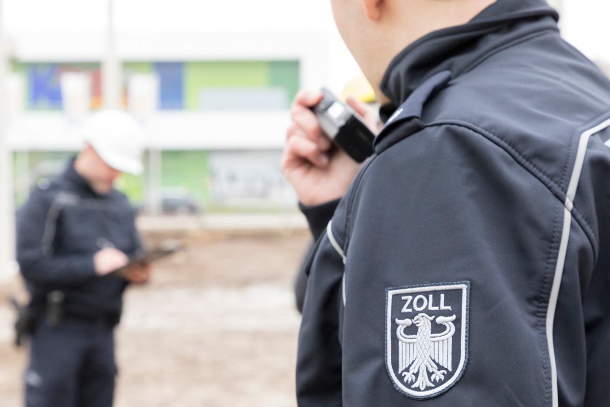 HZA-BI: Illegale Beschäftigung auf Großbaustelle in Herford aufgedeckt Bielefelder Zoll nimmt Ermittlungen gegen Arbeitgeber und Arbeitnehmer auf