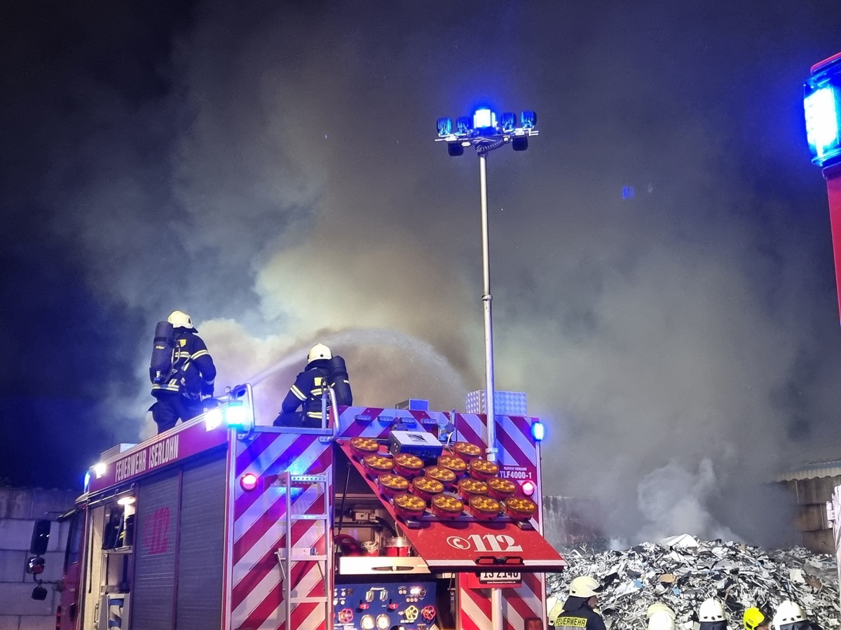 FW-MK: Industriebrand in Sümmern