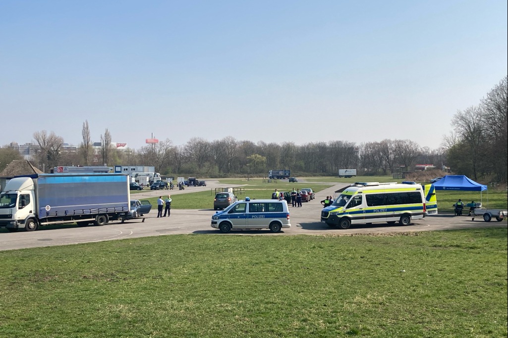 POL-NE: Großkontrolle auf Neusser Kirmesplatz