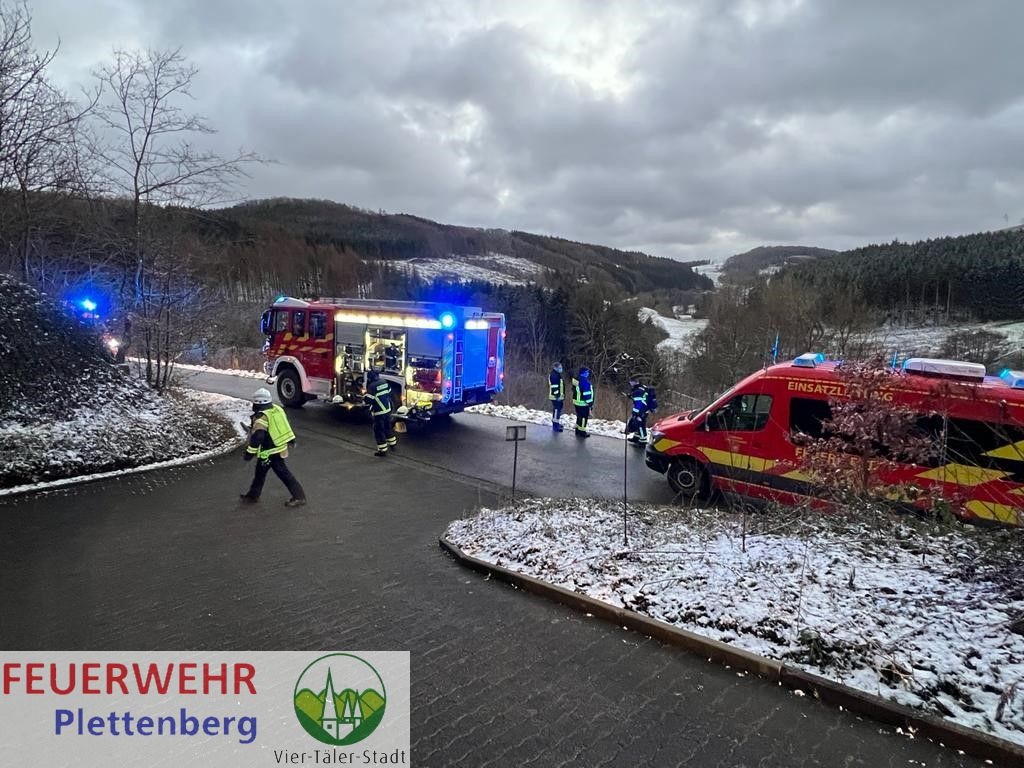 FW-PL: Aufmerksamer Autofahrer meldet unklare Rauchentwicklung.