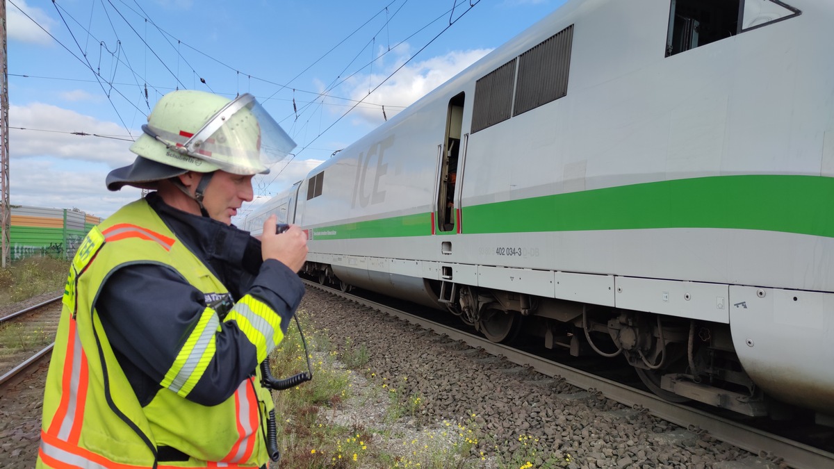 FW Celle: Rauchentwicklung in ICE-Triebkopf