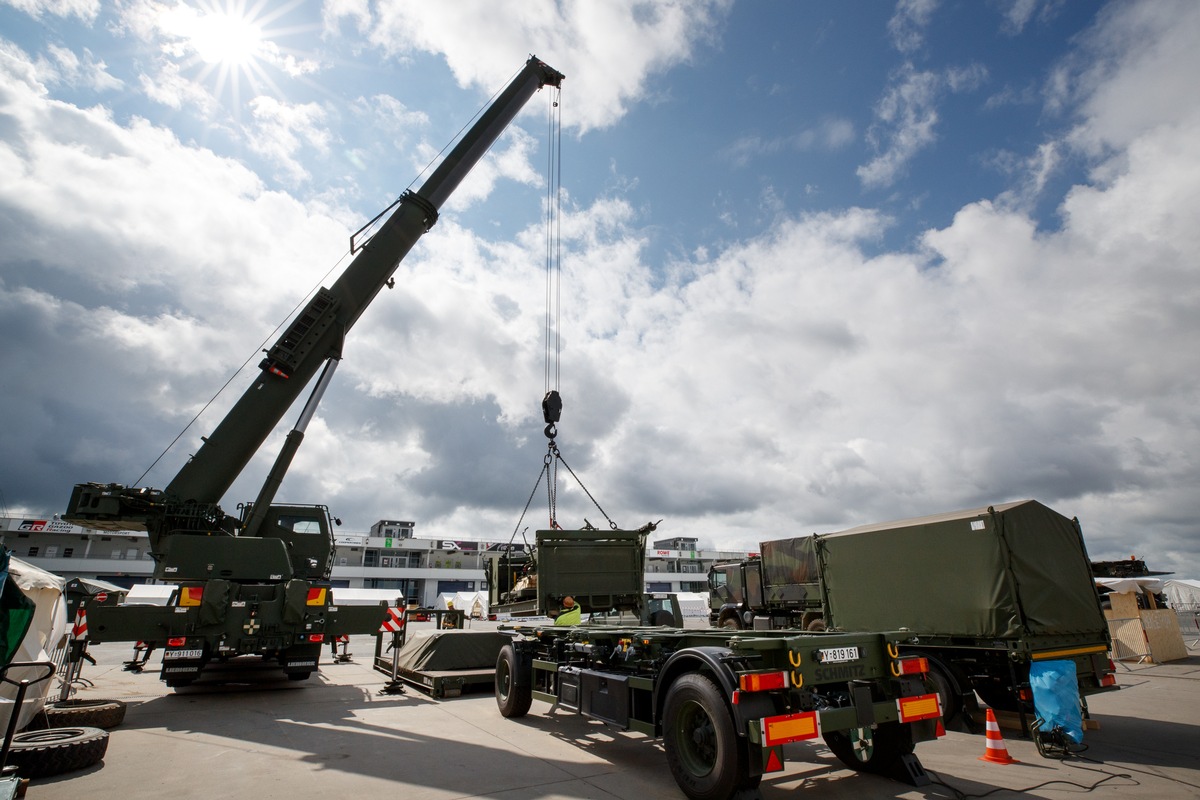 Bundeswehr erhält neue Zwei- und Vierrad-Anhänger sowie weitere Wechselpritschen