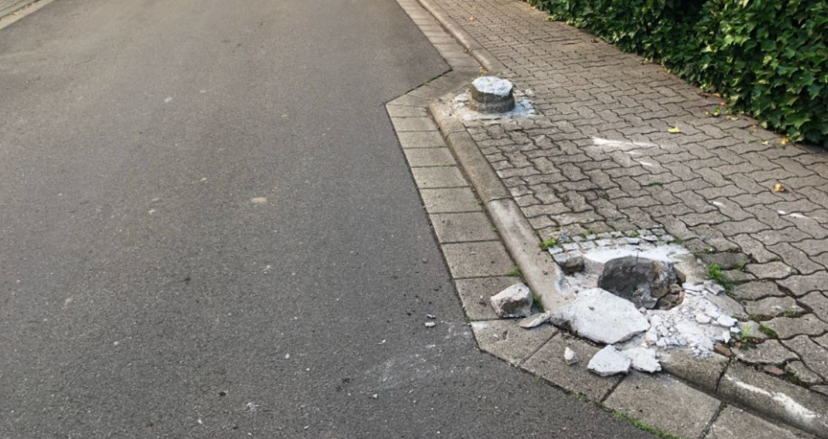 POL-PDLD: Edenkoben - Mit Betonpfeiler kollidiert