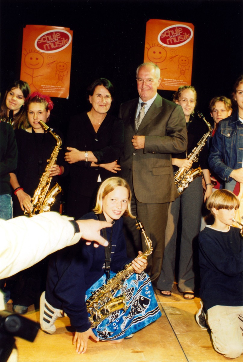 Schule braucht Musik! / In Neumünster gab die Deutsche Phono-Akademie den Startschuss für eine bundesweite Initiative zur Förderung des Musikunterrichts