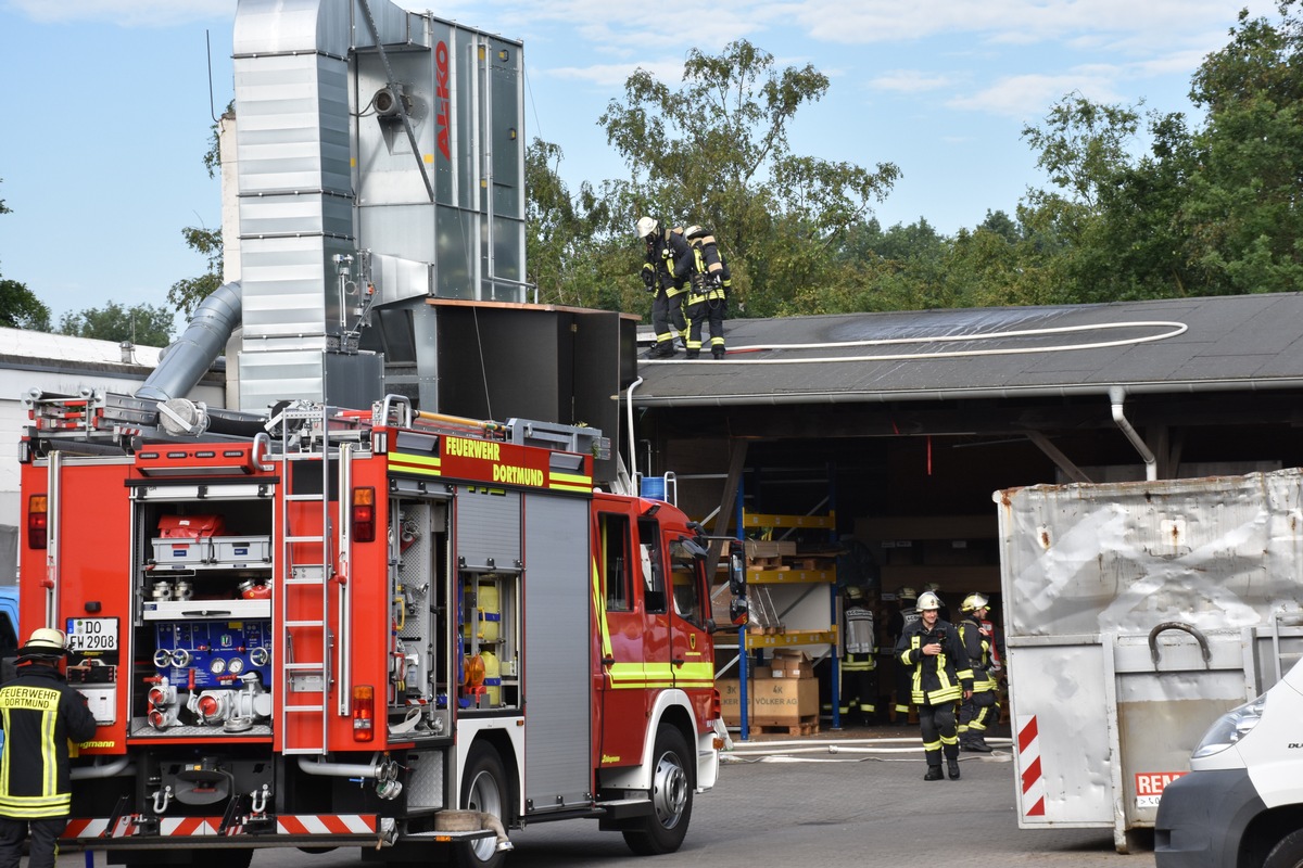 FW-DO: Hombruch - Rauchentwicklung in einer Schreinerei