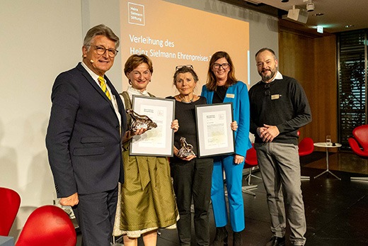 PM Tierärztin Anita Idel und Unternehmerin Barbara Scheitz mit Heinz Sielmann-Ehrenpreis ausgezeichnet