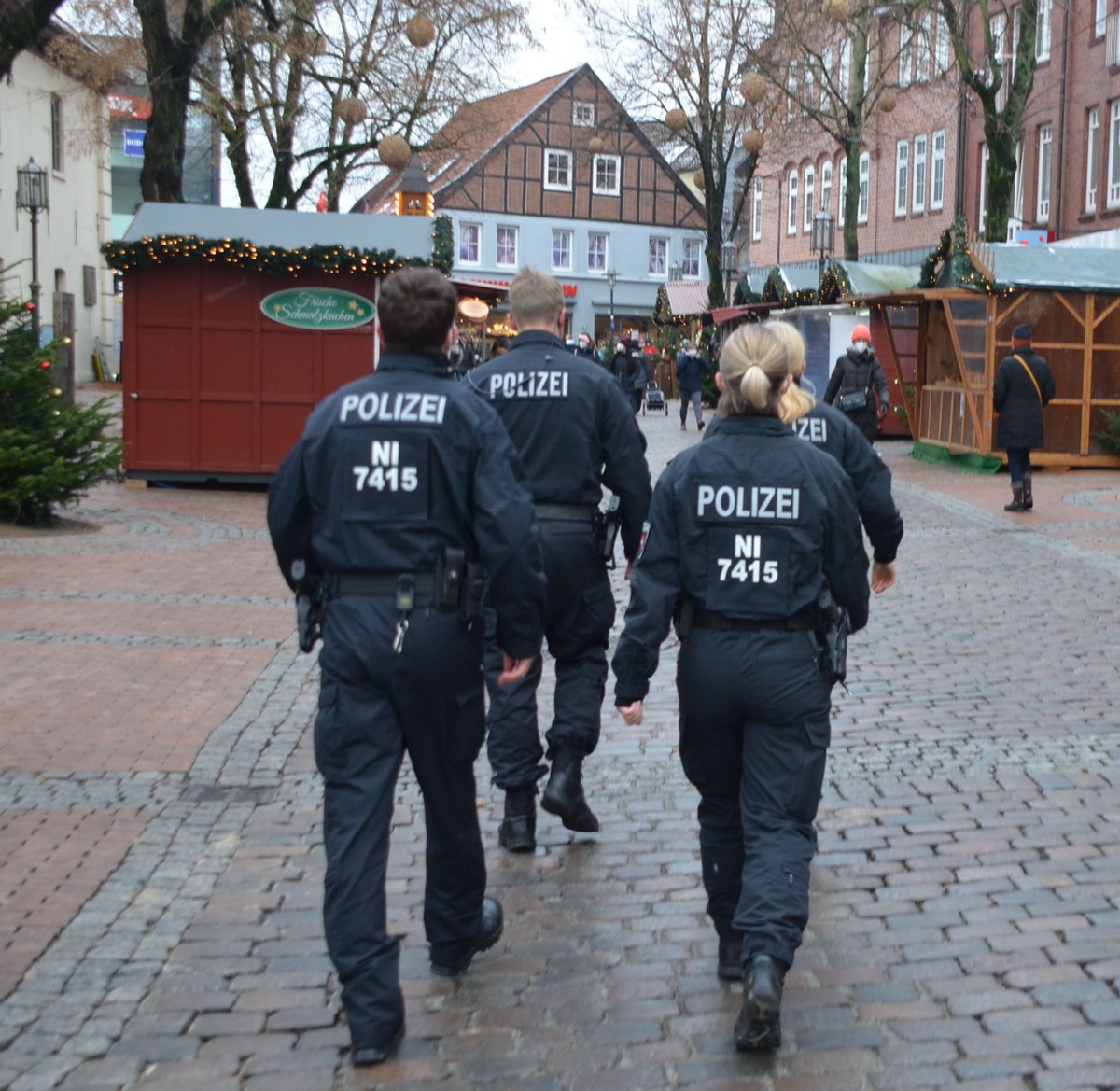 POL-STD: Polizei startet im Landkreis Stade mit Corona-Kontrollen - Augenmerk auf Einhaltung der 2G-Vorschriften