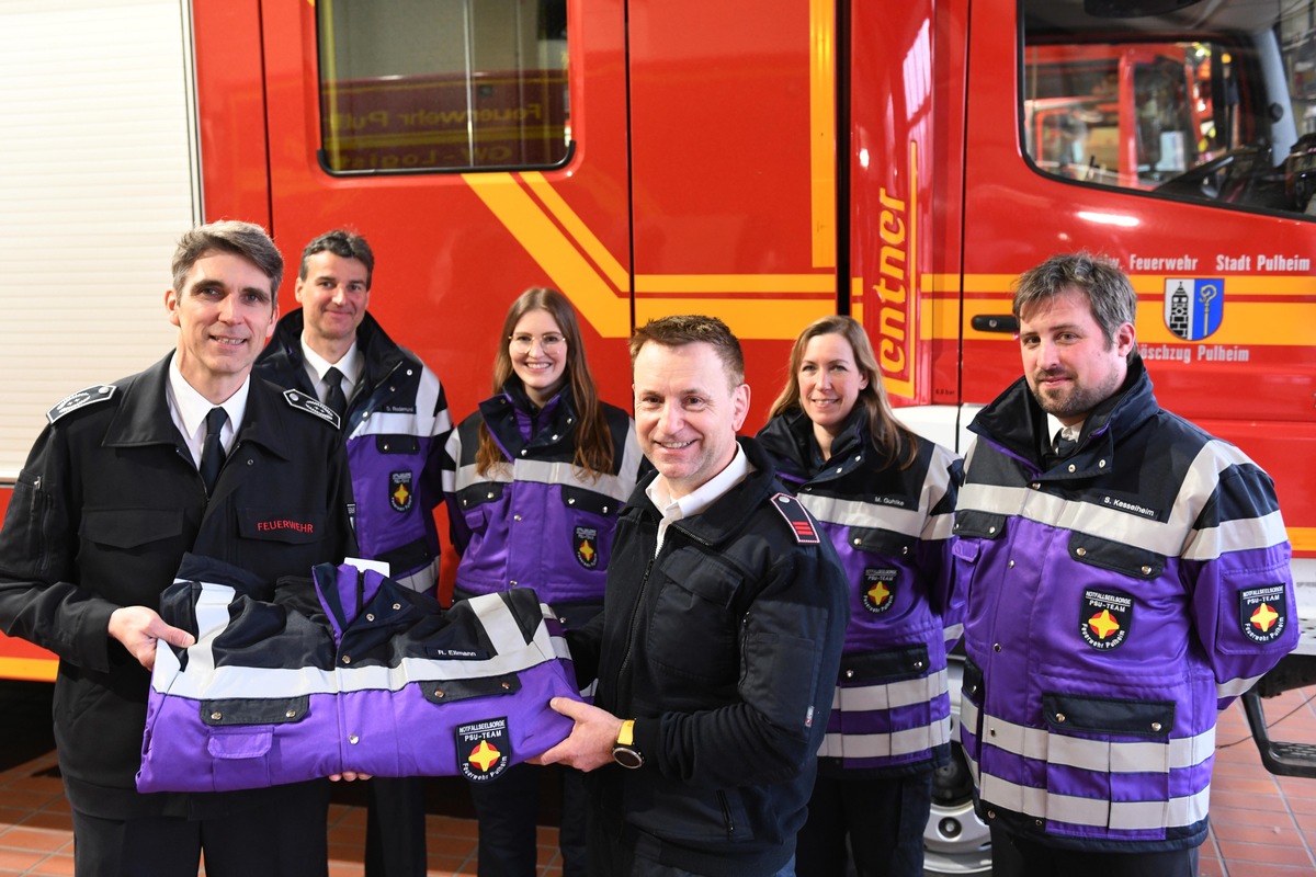 FW Pulheim: Neue Einsatzjacken für ein Sonderteam der Feuerwehr Pulheim