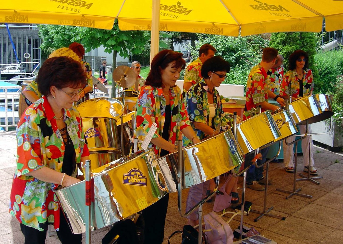 Klingende Oelfässer im Glarnerland - Steelband-Festival 5./6. Juni