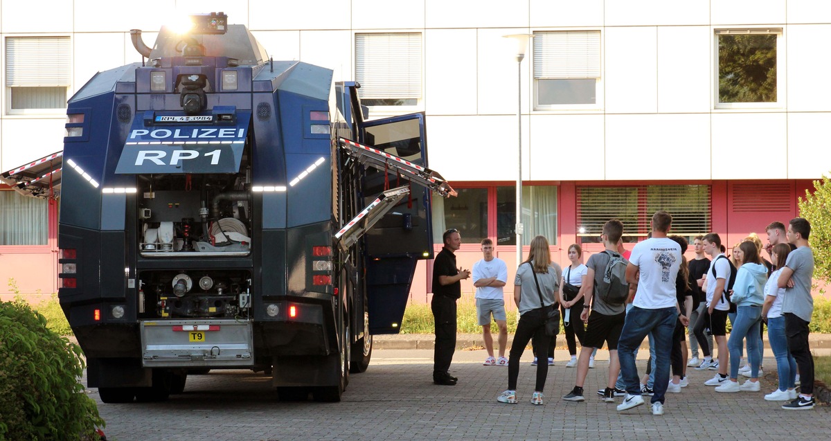 POL-PPTR: Polizeierlebnistag des Polizeipräsidiums Trier in Wittlich