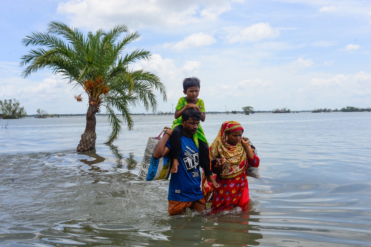 Caritas international: &quot;Klimakrise verschärft humanitäre Not massiv&quot; / Weltklimakonferenz COP29: Klimakrise treibt Millionen Menschen in existenzielle Not - Caritas fordert regionale Lösungen