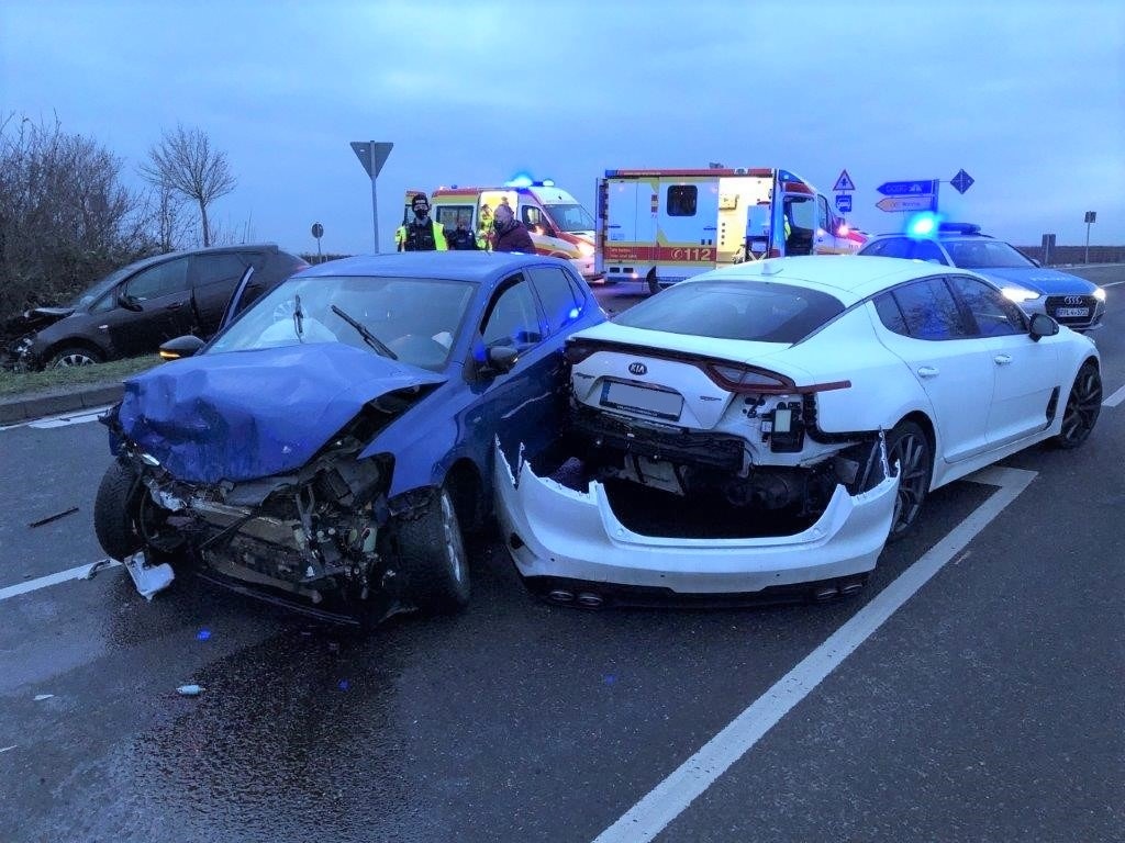 POL-PDWO: Monsheim - Zwei Schwerverletzte bei Verkehrsunfall