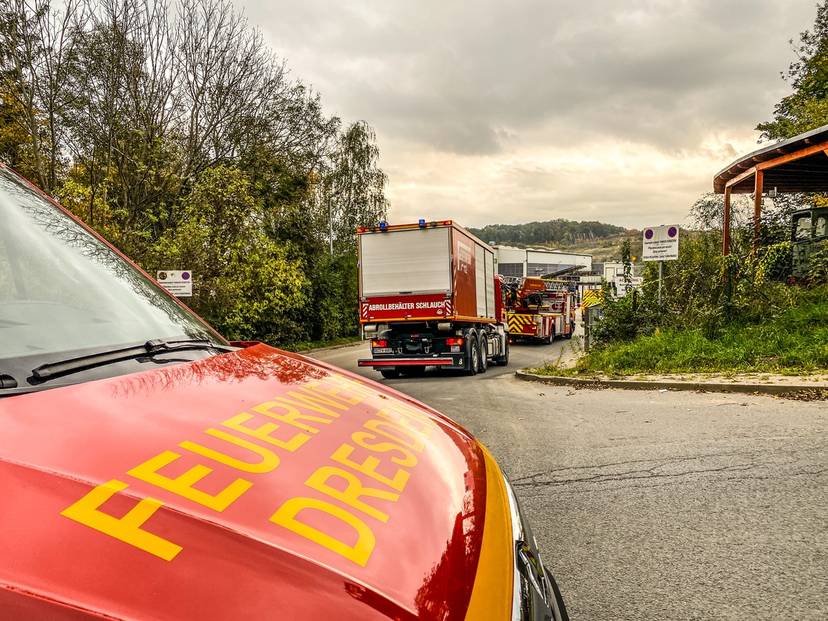 FW Dresden: Informationen zum Einsatzgeschehen von Feuerwehr und Rettungsdienst in der Landeshauptstadt Dresden vom 22. Oktober 2024