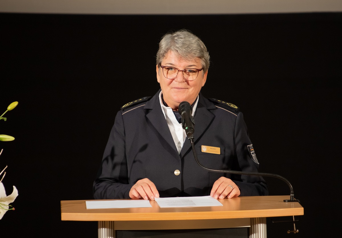 HZAEF Aus der alten Parteischule wird ein ZollAusbildungszentrum / Presseportal